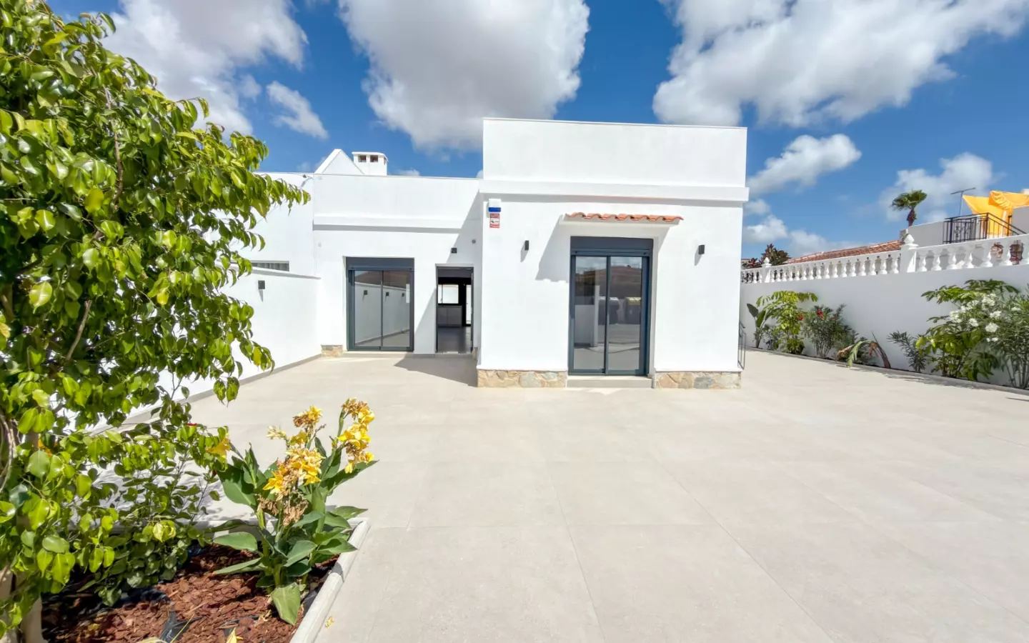 3-bedroom Villa In Torrevieja, Spain (109 M²)