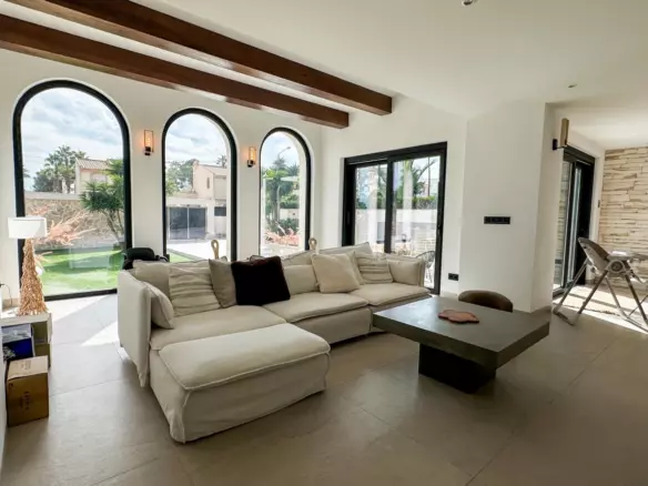3-bedroom Villa In Orihuela, Spain (225 M²)