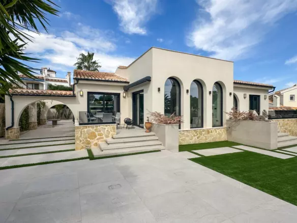 3-bedroom Villa In Orihuela, Spain (225 M²)