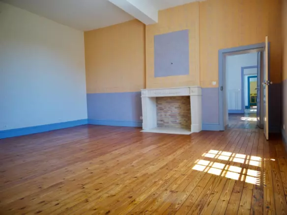 8-bedroom Manor House In Lizant, France (697 M²)