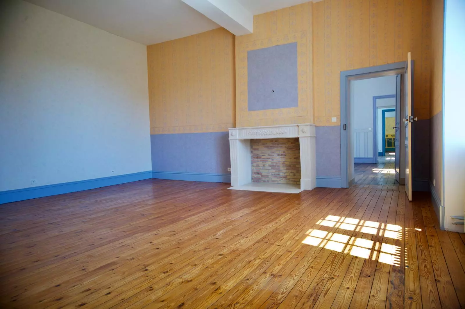 8-bedroom Manor House In Lizant, France (697 M²)