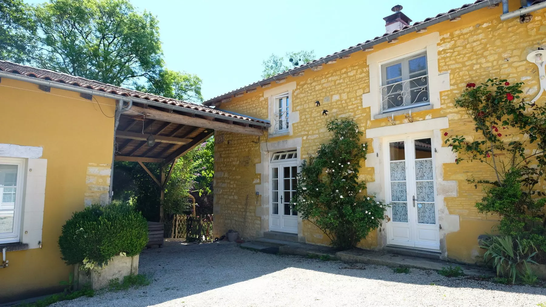 4-bedroom Mill In Champagne-mouton, France (153 M²)