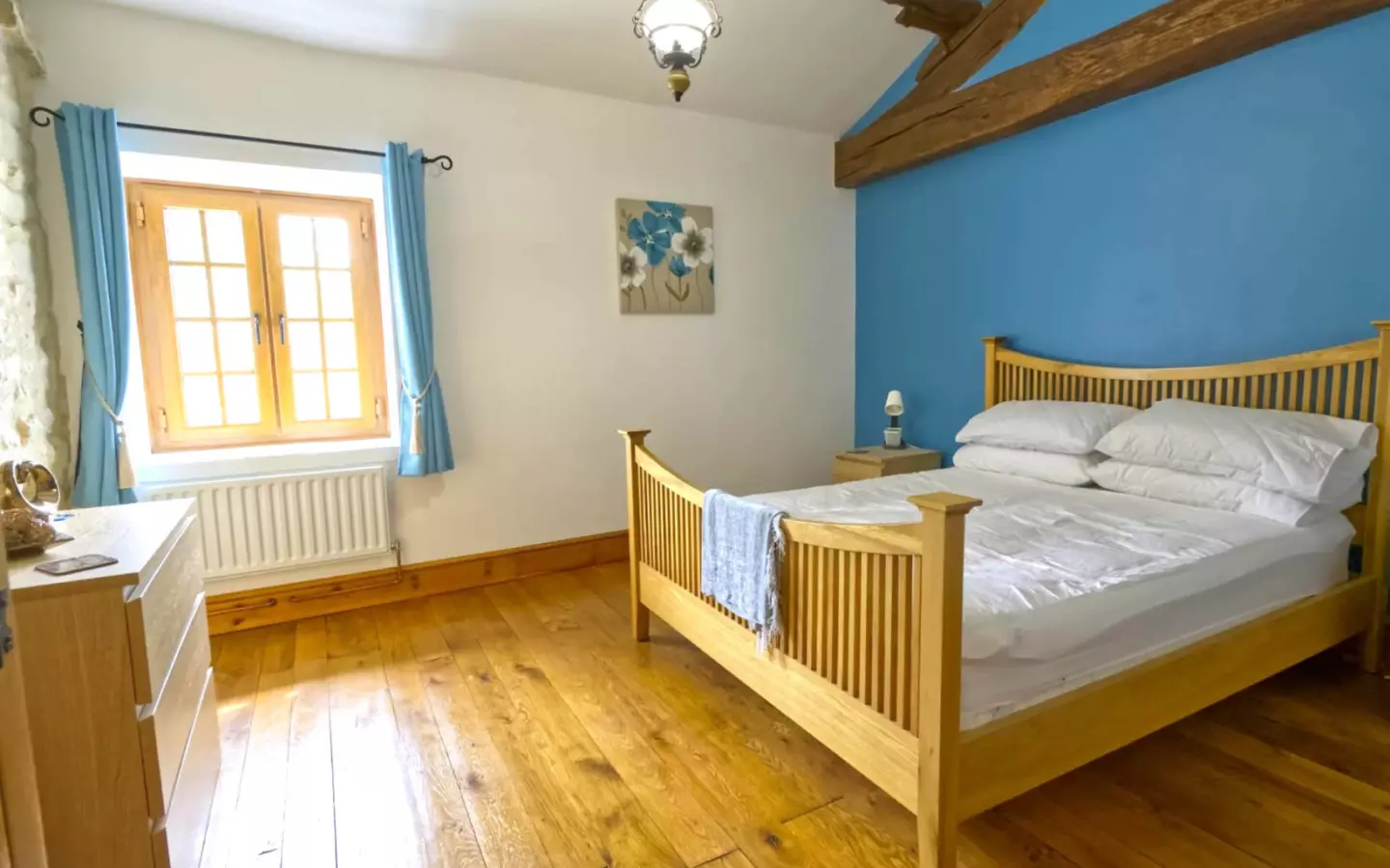 5-bedroom Country House In Lorigne, France (287 M²)