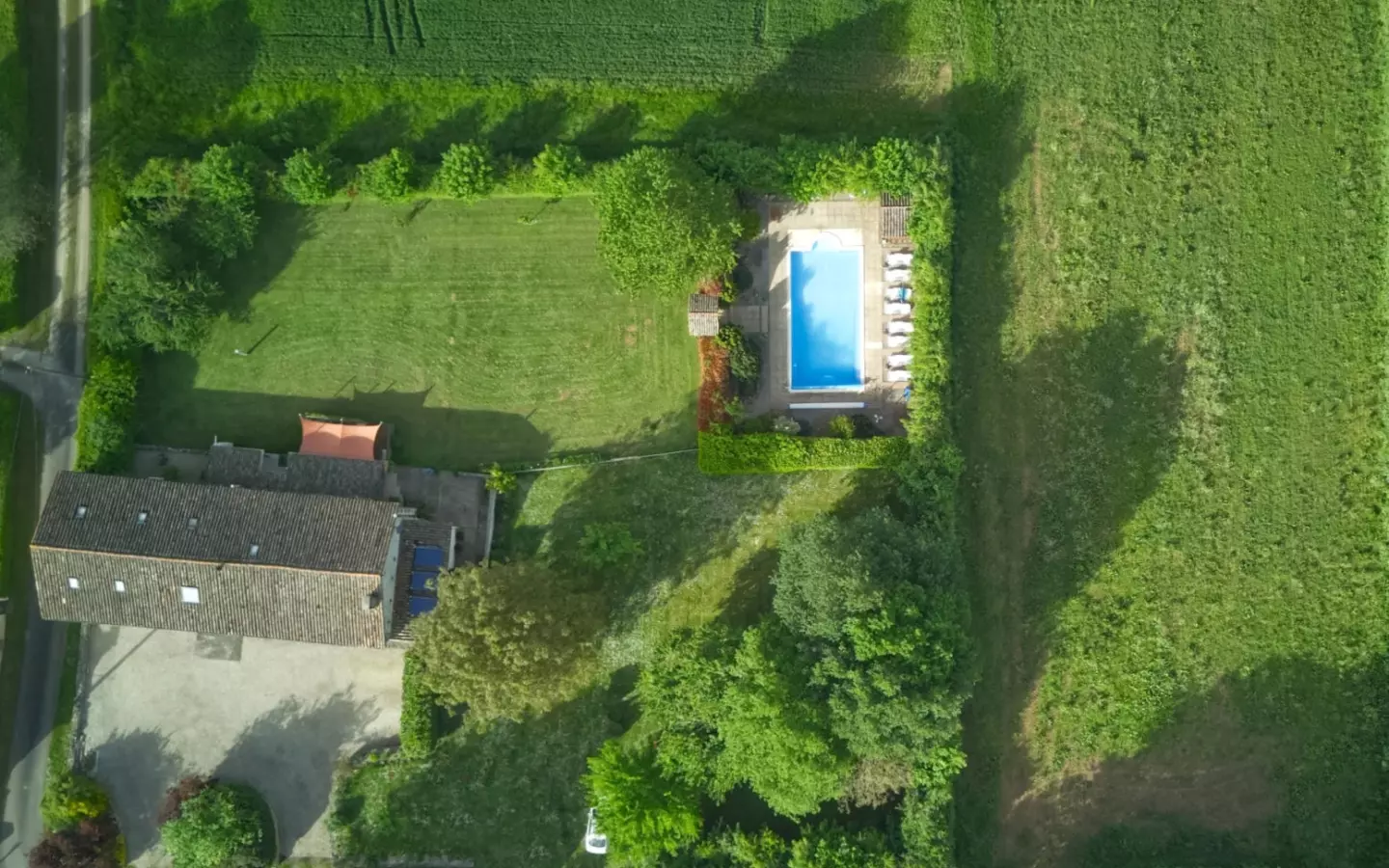 5-bedroom Country House In Lorigne, France (287 M²)