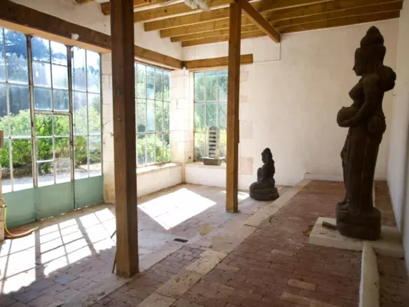 8-bedroom Manor House In Lizant, France (697 M²)