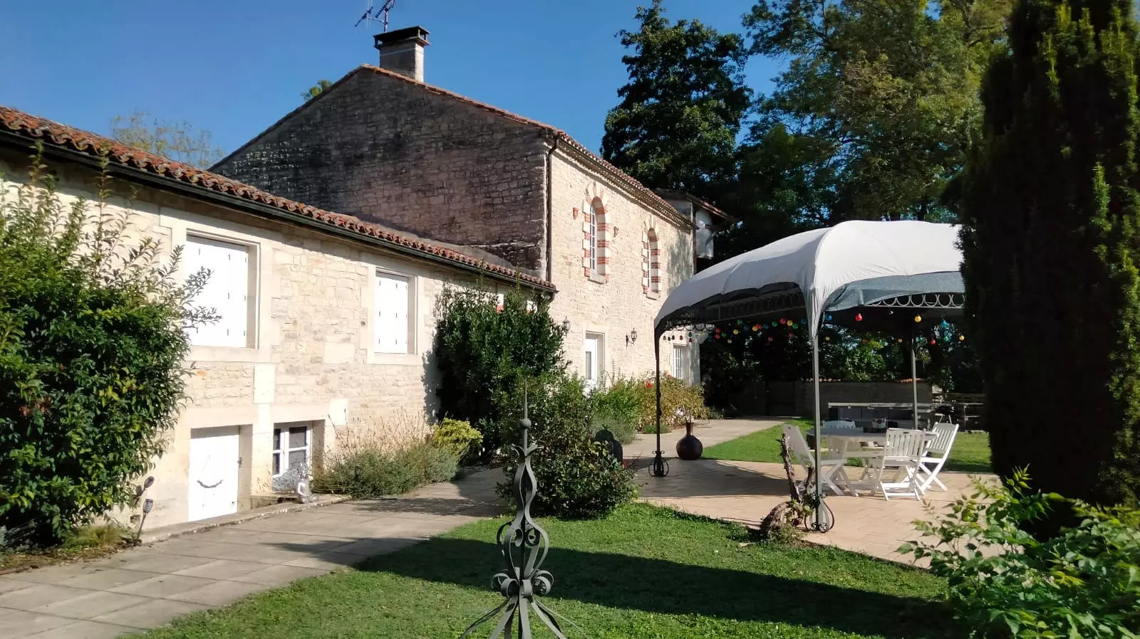 2-bedroom Mill In Luxe, France (336 M²)