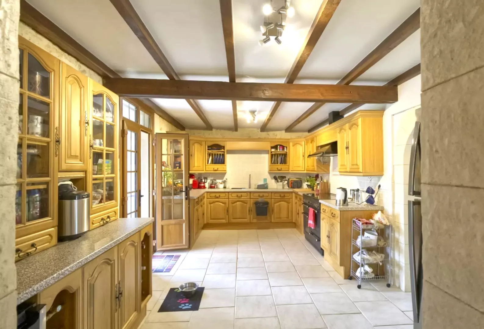 property_image_1utpfqftpw_20261028020340-967f66 5-bedroom Country House In Lorigne, France (287 M²)