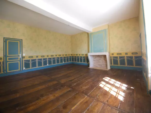 8-bedroom Manor House In Lizant, France (697 M²)