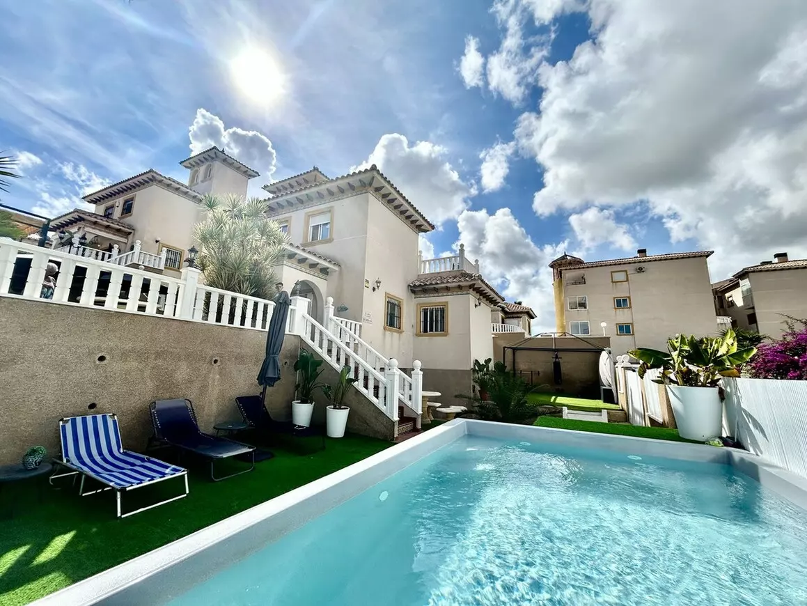 4-bedroom Villa In Orihuela Costa, Spain (182 M²)