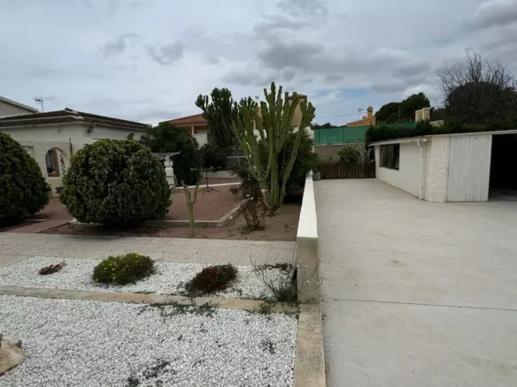 3-bedroom Villa In San Fulgencio, Spain (298 M²)