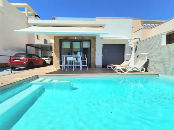 3-bedroom Villa In San Miguel De Salinas, Spain (92 M²)