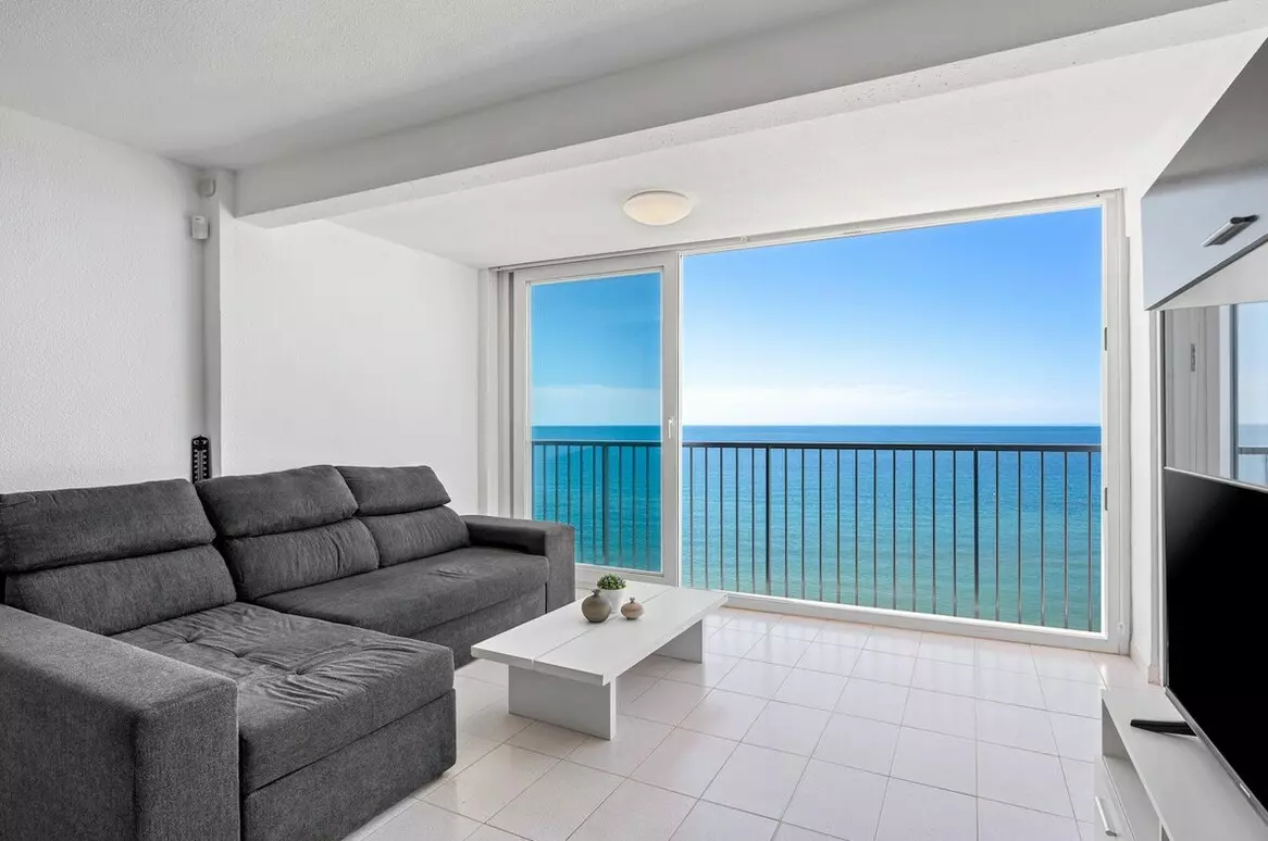 3-bedroom Apartment In Santa Pola, Spain (77 M²)