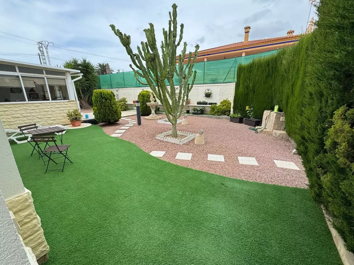 3-bedroom Villa In San Fulgencio, Spain (298 M²)