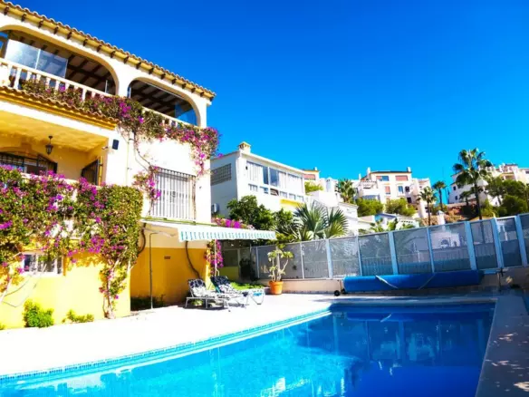 3-bedroom Villa In Orihuela Costa, Spain (133 M²)