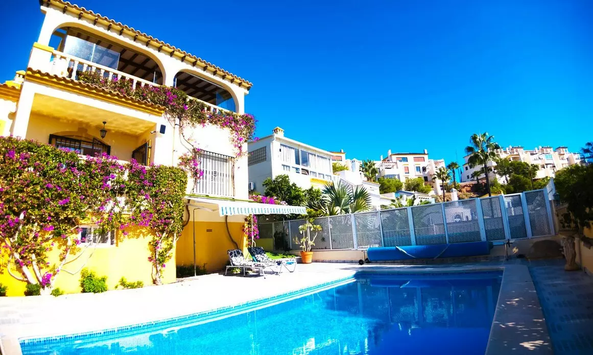 3-bedroom Villa In Orihuela Costa, Spain (133 M²)