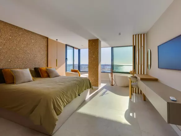 2-bedroom Apartment In Torrevieja, Spain (110 M²)