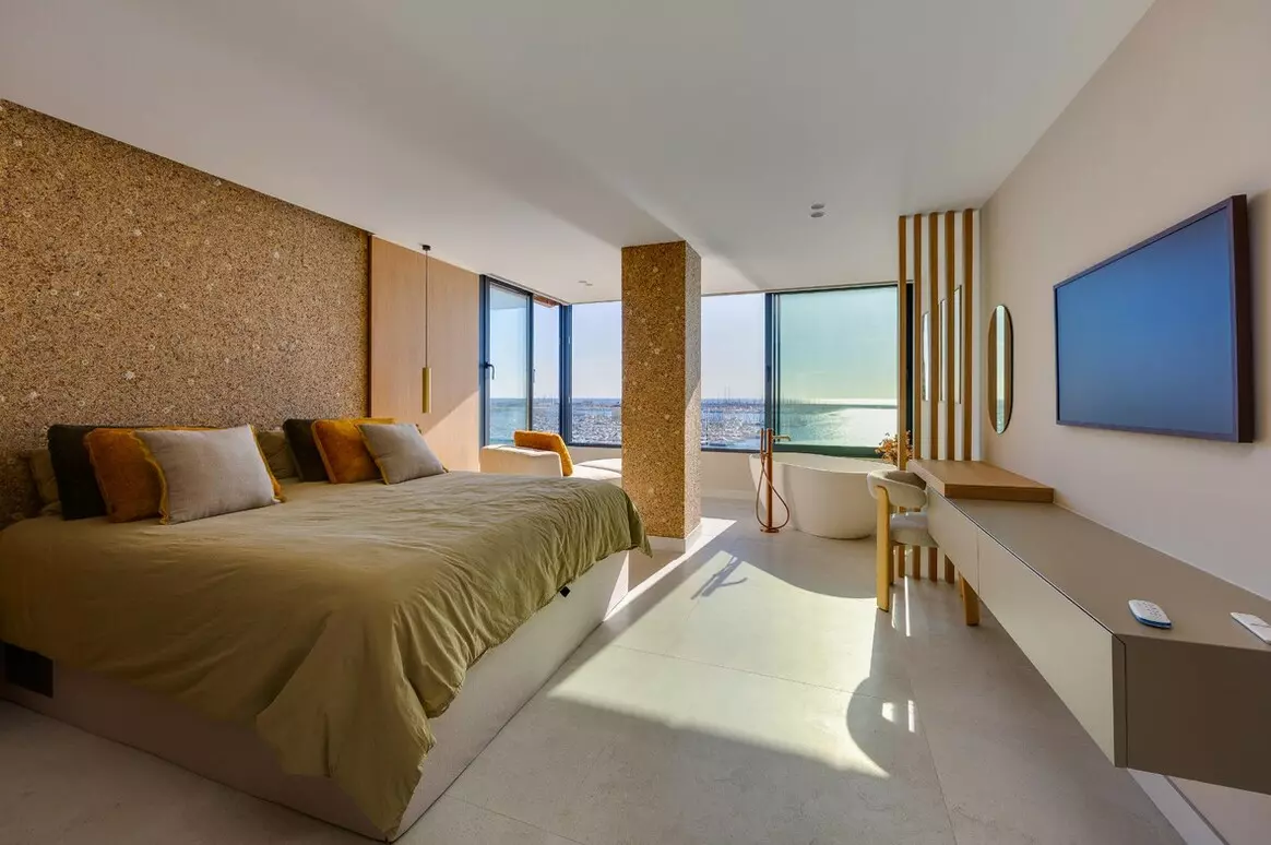 2-bedroom Apartment In Torrevieja, Spain (110 M²)