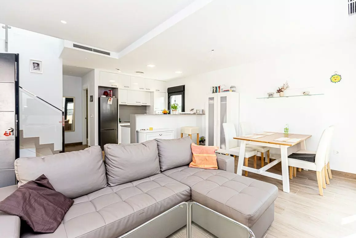 3-bedroom Villa In Rojales, Spain (162 M²)