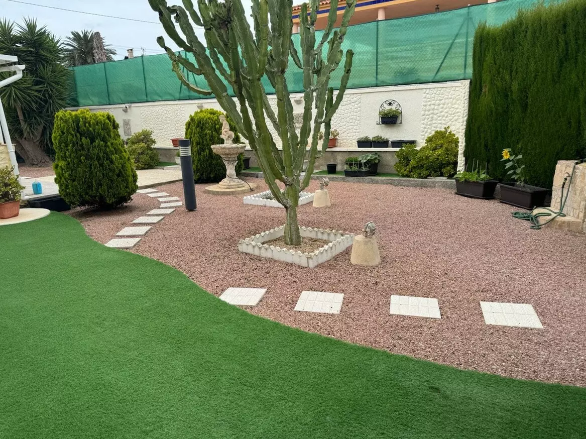 3-bedroom Villa In San Fulgencio, Spain (298 M²)