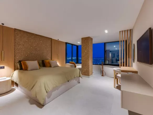 2-bedroom Apartment In Torrevieja, Spain (110 M²)