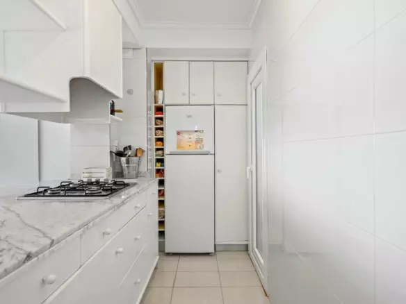 3-bedroom Apartment In Santa Pola, Spain (77 M²)