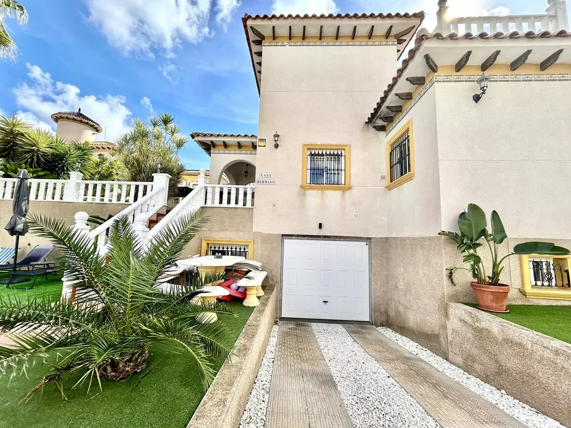 4-bedroom Villa In Orihuela Costa, Spain (182 M²)
