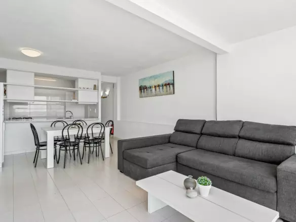 3-bedroom Apartment In Santa Pola, Spain (77 M²)