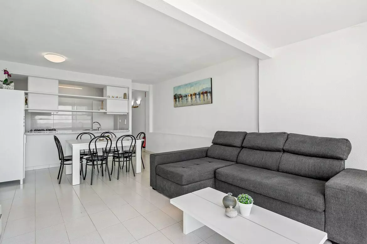 3-bedroom Apartment In Santa Pola, Spain (77 M²)