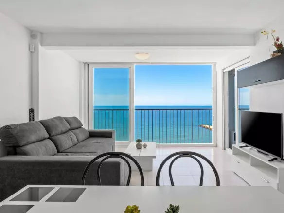 3-bedroom Apartment In Santa Pola, Spain (77 M²)