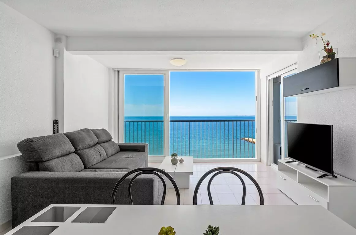 3-bedroom Apartment In Santa Pola, Spain (77 M²)