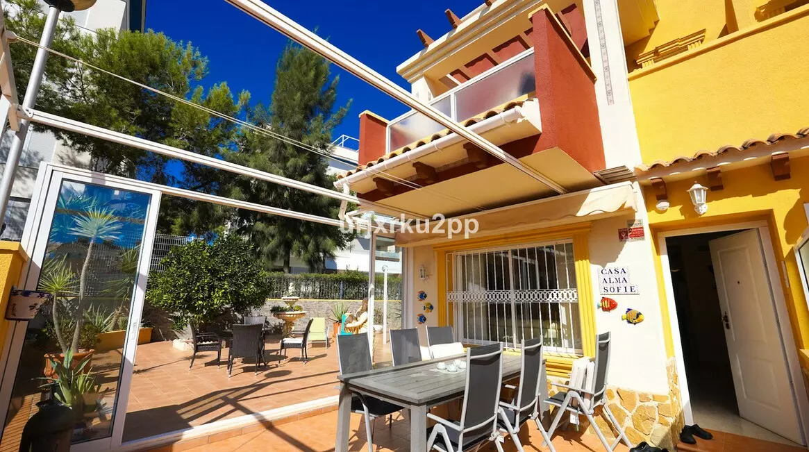 3-bedroom Town House In Orihuela Costa, Spain (97 M²)