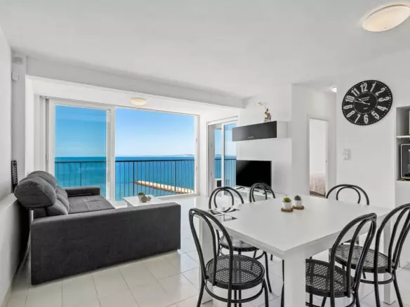 3-bedroom Apartment In Santa Pola, Spain (77 M²)
