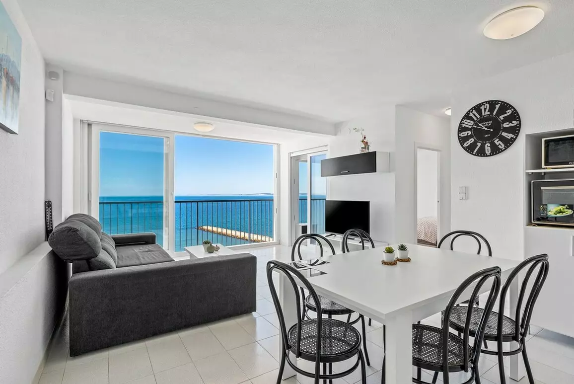 3-bedroom Apartment In Santa Pola, Spain (77 M²)