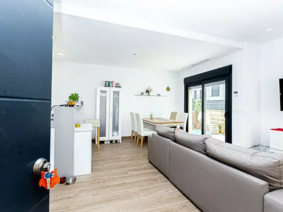 3-bedroom Villa In Rojales, Spain (162 M²)