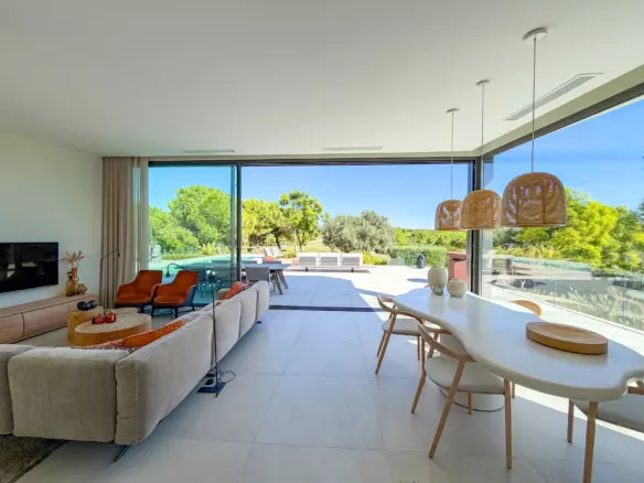 4-bedroom Villa In Orihuela, Spain (224 M²)