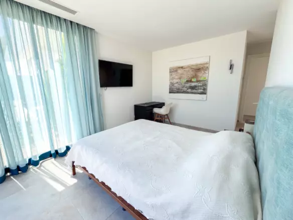 3-bedroom Villa In Orihuela, Spain (310 M²)