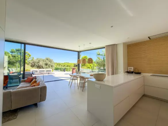 4-bedroom Villa In Orihuela, Spain (224 M²)