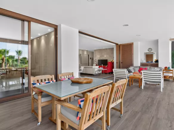 3-bedroom Apartment In Orihuela, Spain (125 M²)