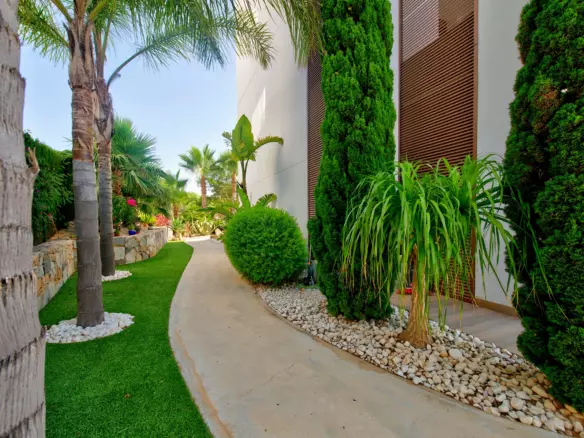 3-bedroom Apartment In Orihuela, Spain (125 M²)