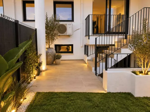 2-bedroom Property In Fuengirola, Spain (117 M²)