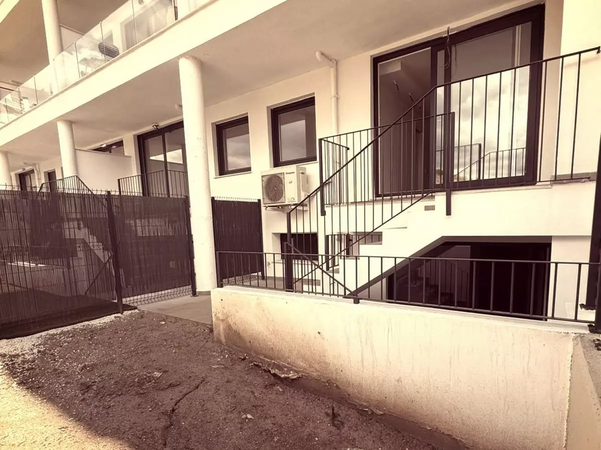 2-bedroom Property In Fuengirola, Spain (117 M²)