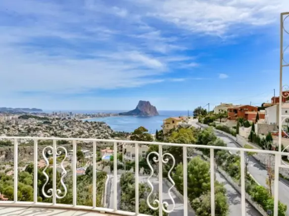 Sea-view Villa With Tourist Licence In Maryvilla, Calpe – 4 Bedrooms, Private Pool