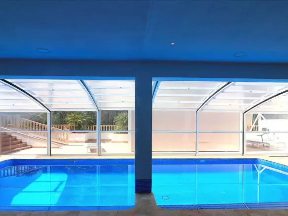 5-bedroom Villa In Orihuela Costa, Spain (250 M²)
