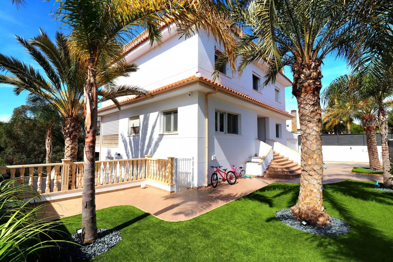 5-bedroom Villa In Orihuela Costa, Spain (250 M²)