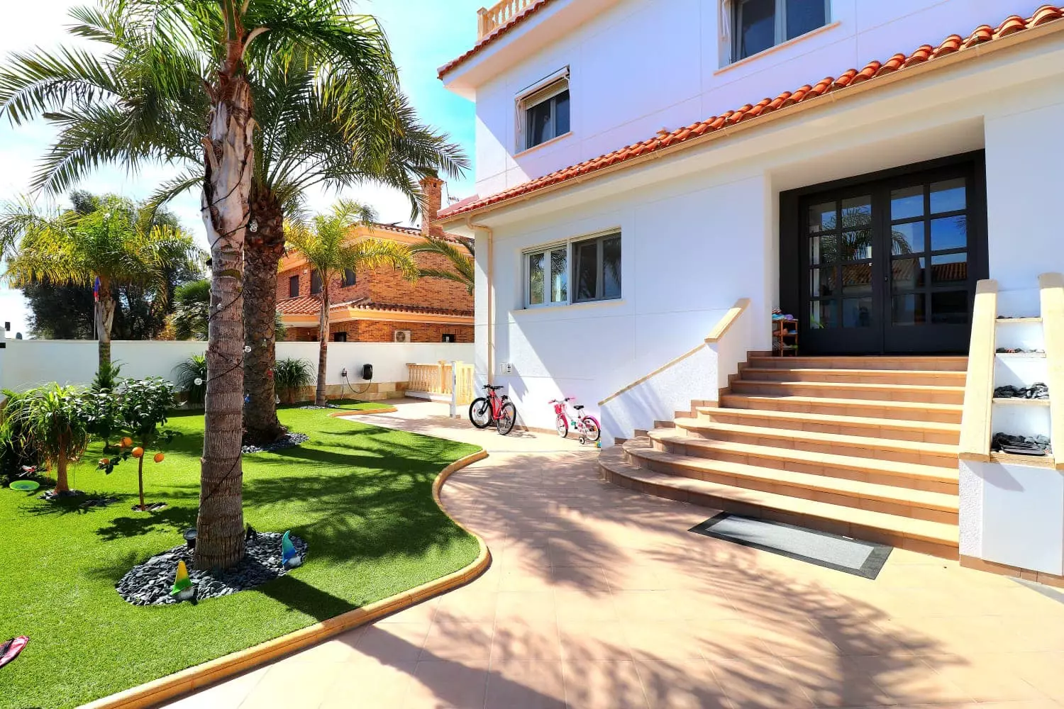 5-bedroom Villa In Orihuela Costa, Spain (250 M²)