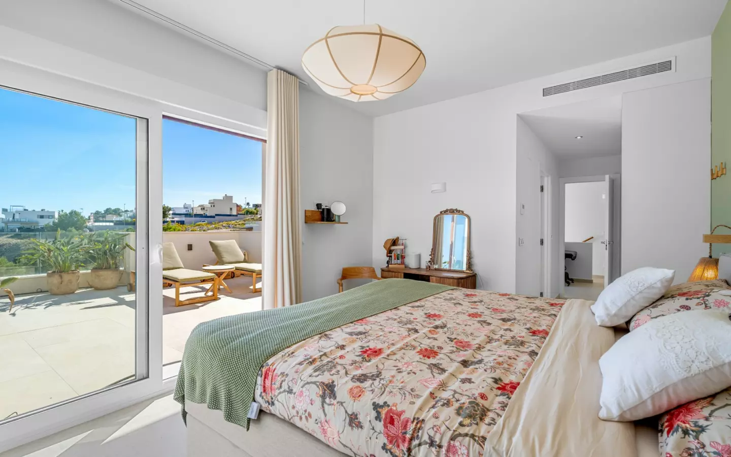3-bedroom Villa In San Miguel De Salinas, Spain (240 M²)