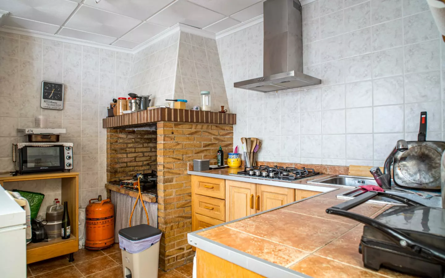 6-bedroom Townhouse In Pinoso, Spain (371 M²)