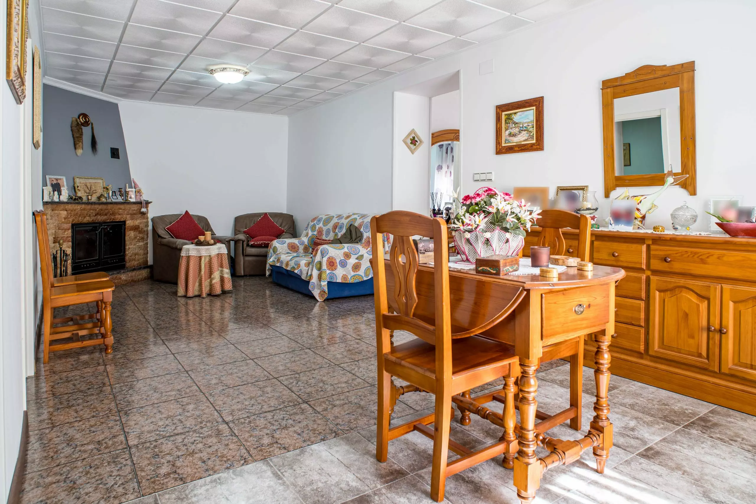 6-bedroom Townhouse In Pinoso, Spain (371 M²)