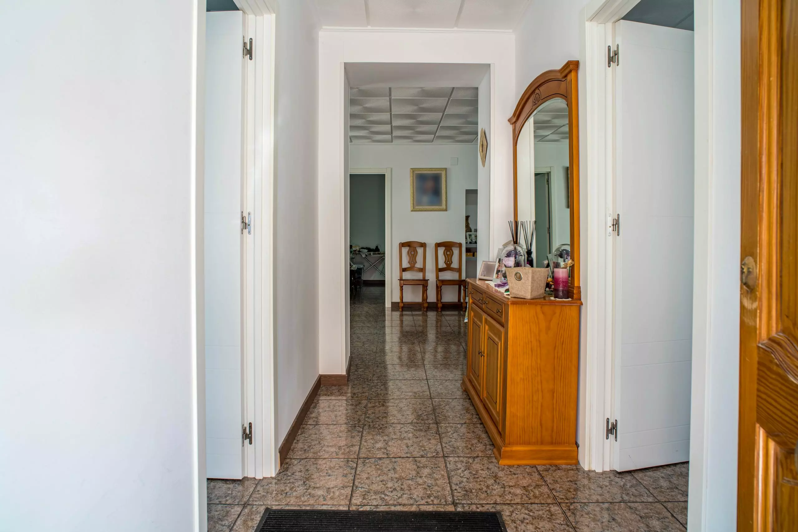 6-bedroom Townhouse In Pinoso, Spain (371 M²)