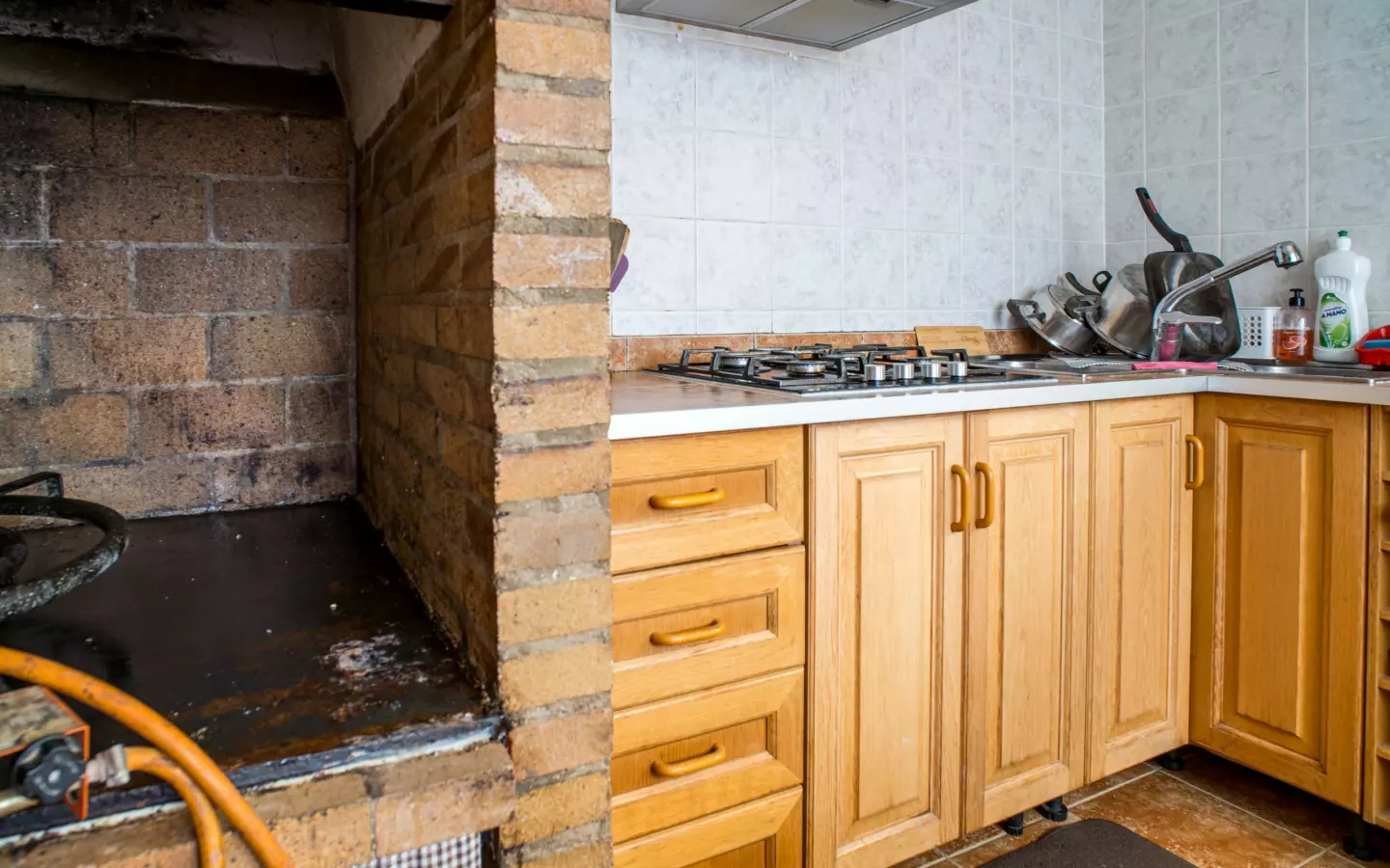 6-bedroom Townhouse In Pinoso, Spain (371 M²)
